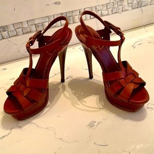 YSL TRIBUTE PLATFORM IN SMOOTH AMBER LEATHER